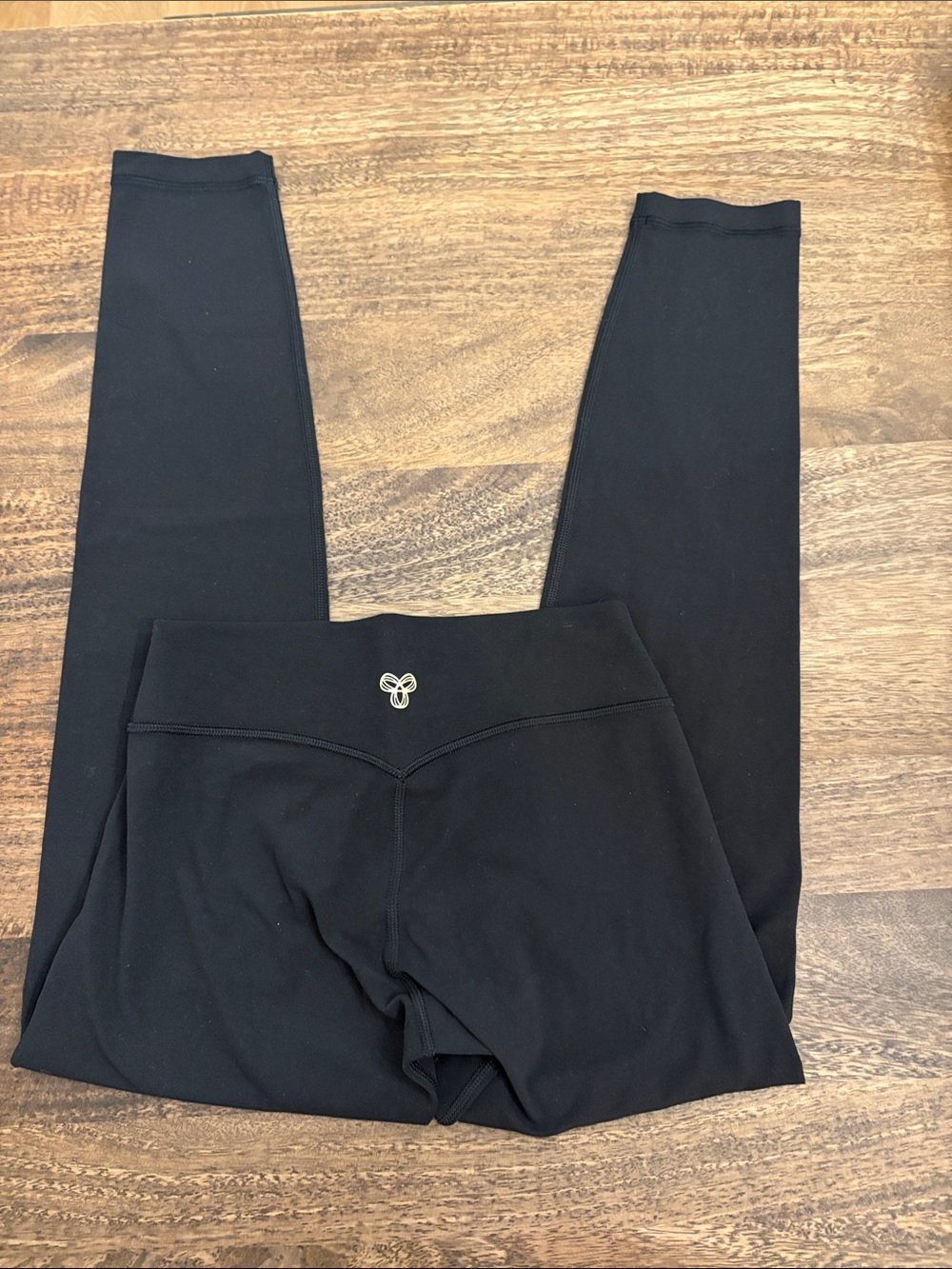 Aritzia Butter black leggings - Picture 4 of 4